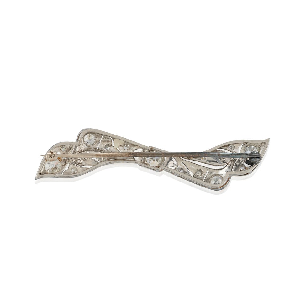PLATINUM, GOLD AND DIAMOND BOW BROOCH - 3