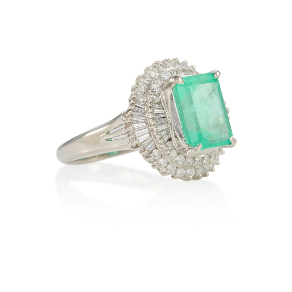 PLATINUM, EMERALD AND DIAMOND RING - 2