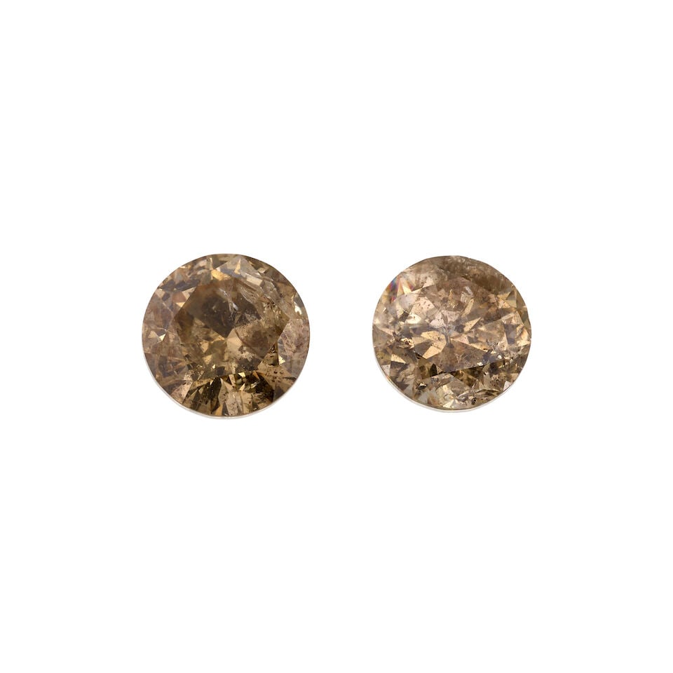 PAIR OF LOOSE DIAMONDS: PAIR OF LOOSE DIAMONDS • Two loose diamonds weighing approximately 4.18 carats total Footnotes: Overall condition, good Wear in form of very minor scratches, surface reaching inclusions