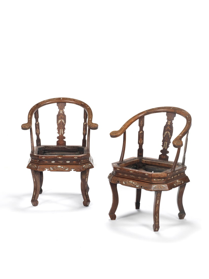 A pair of ivory-inlaid horseshoe-back chairs, quanyi 19th/20th century: A pair of ivory-inlaid horseshoe-back chairs, quanyi 19th/20th century Each with shaped central splat inlaid with a design of hanging fish, the two thinner splats at either side each decorated with a 