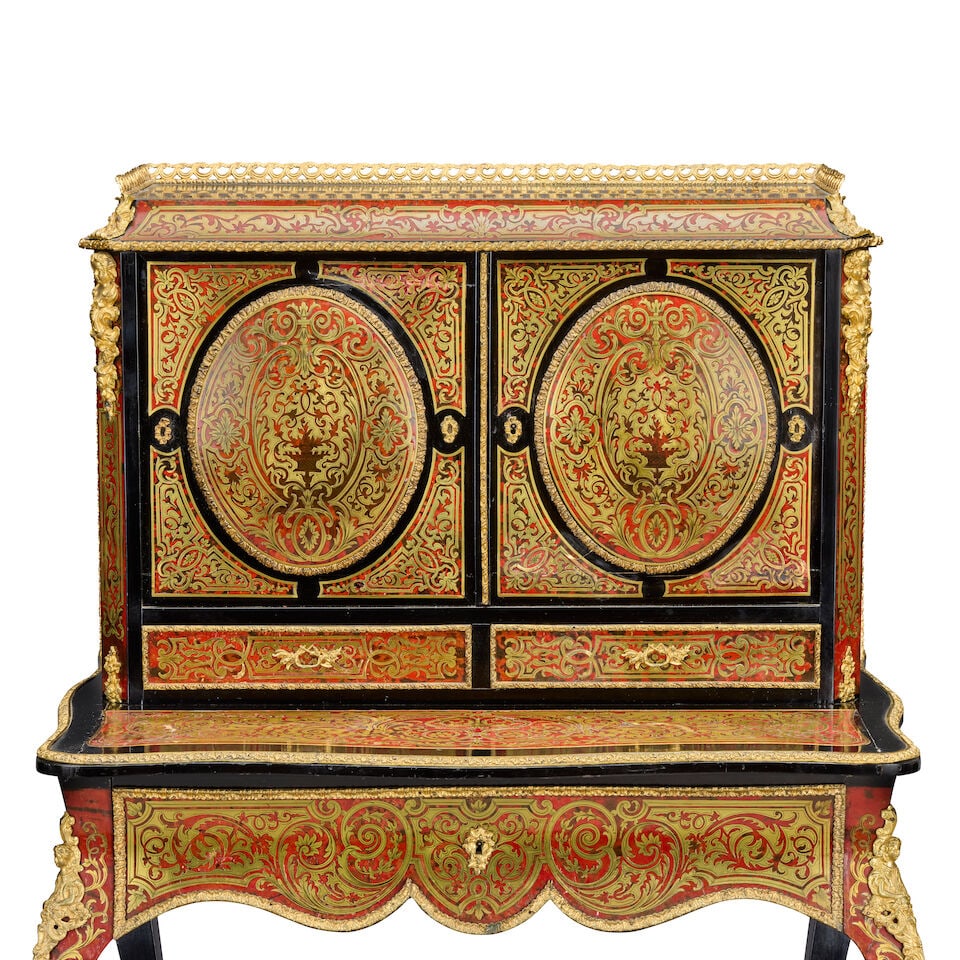 A French early 20th century ebonised, gilt metal mounted, red stained tortoiseshell and cut bras... - 5