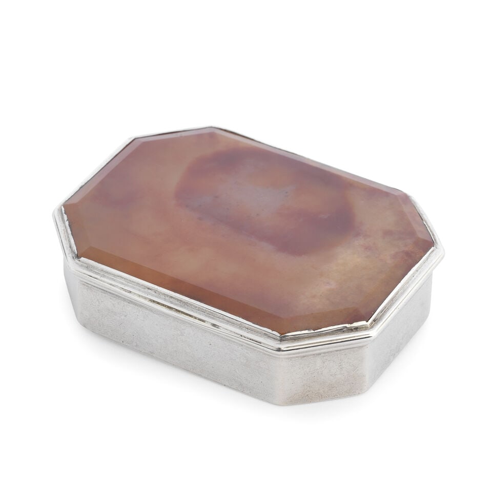 A George III silver-gilt mounted agate snuff box Samuel Pemberton, Birmingham 1813 (1 of 2)