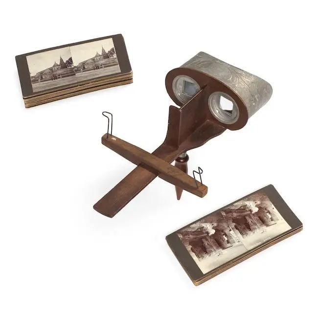 A large group of stereoscope views of cities and monuments in India, and a stereoscopic viewer H... (1 of 1)
