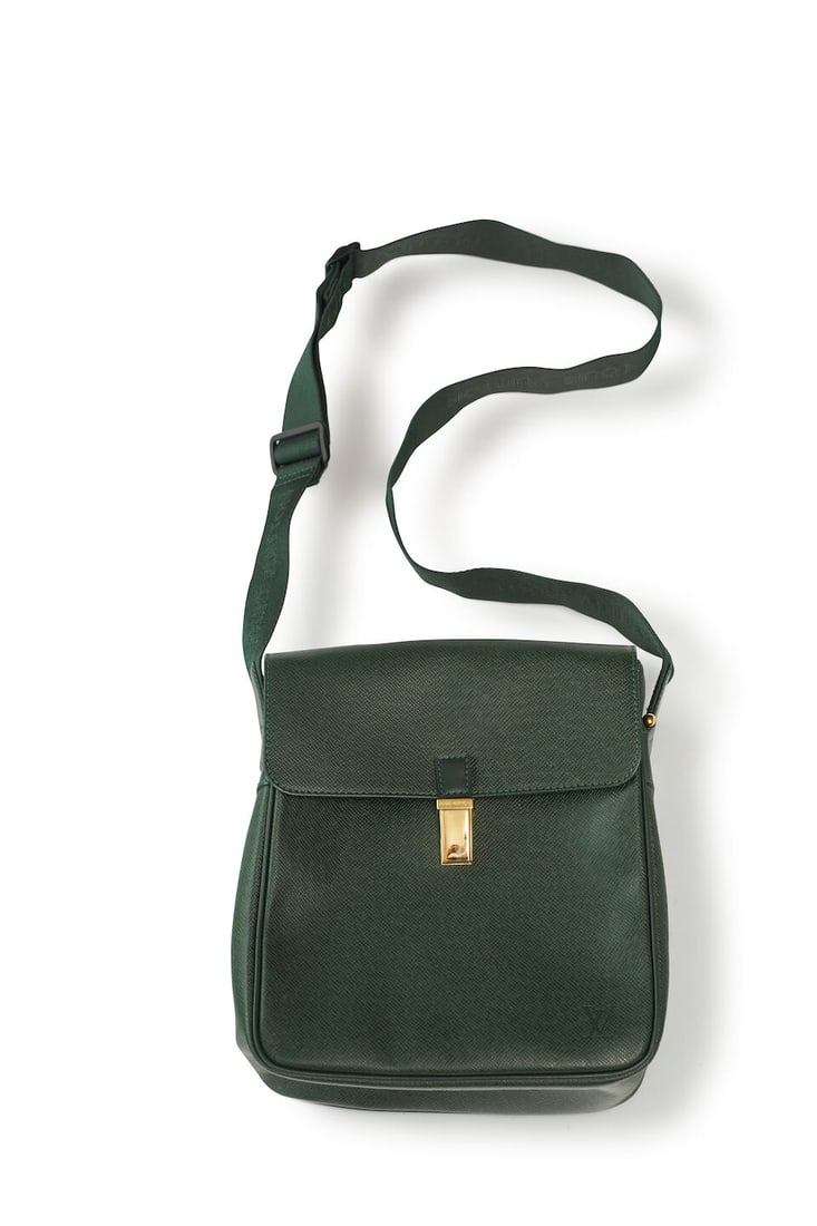 Louis Vuitton | Yaranga shoulder bag: Louis Vuitton | Yaranga shoulder bag in Taiga epi green leather with gold hardware, in very good condition with some light scuffs, light marks to the should strap, 26.0 x 23.0 x 11.0cm For further inf