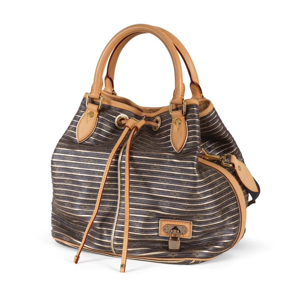 Louis Vuitton, Printemps-Eté 2010. Sac Néo Eden alternant des bandes de toiles Monogra... (1 of 1)