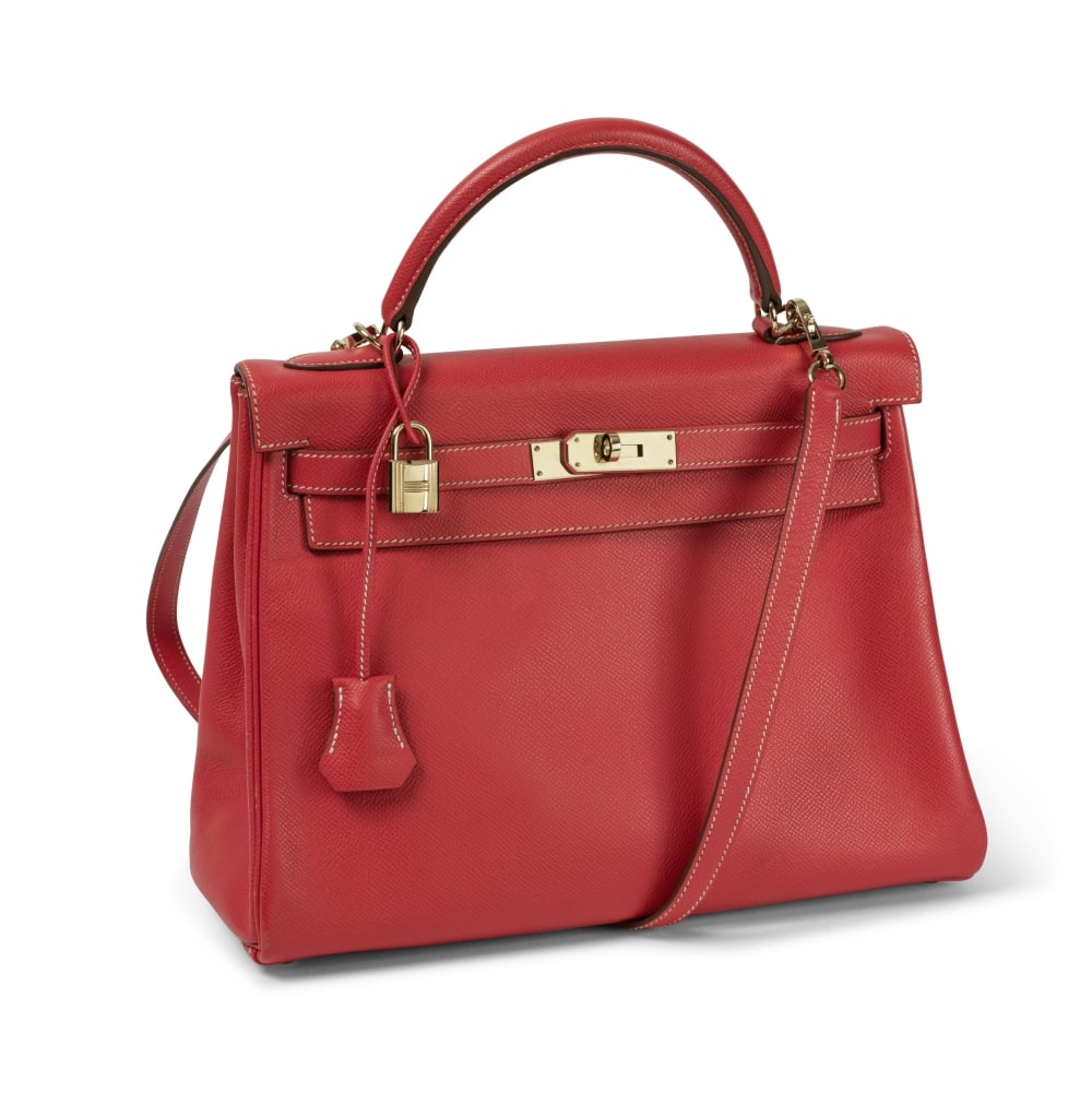 Hermès Paris, année 2012. Kelly Retourné 32 en veau Epsom Rose Jaipur et chè...: Hermès Paris, année 2012. Kelly Retourné 32 en veau Epsom Rose Jaipur et chèvre Gold. Hermès Paris, year 2012. Kelly Retourné 32 bag in Epsom Rose Jaipur calfskin and Gol