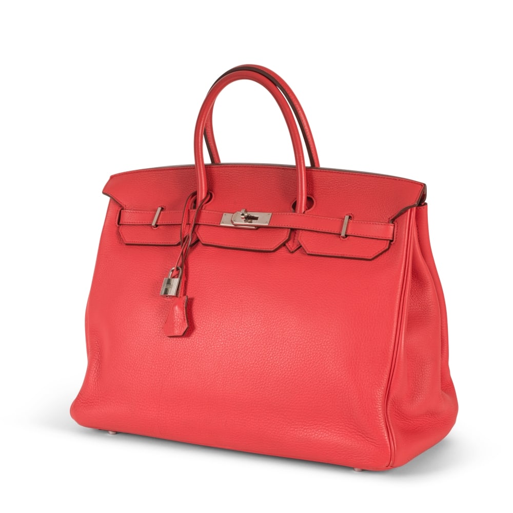 Hermès Paris, année 2011. Sac Birkin 40 en veau Clémence Rose Texas. Hermès ...: Hermès Paris, année 2011. Sac Birkin 40 en veau Clémence Rose Texas. Hermès Paris, year 2011. Birkin 40 bag in Clémence Rose Texas calfskin. Cadenas et clés sous clochett