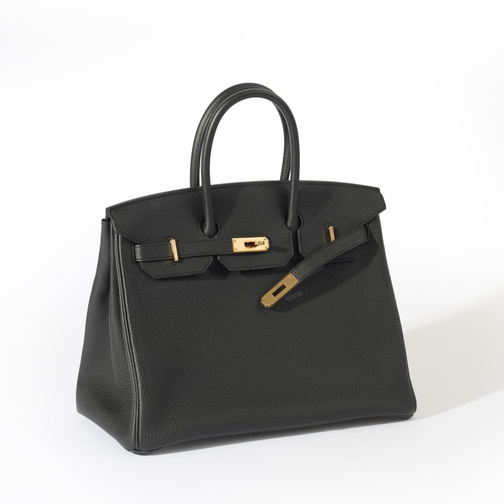 Hermes, 35 rose gold - including box: Hermès Paris, année 2018. Birkin 35 en veau Togo Noir. Hermès Paris, year 2018. Birkin 35 in Black Togo calfskin. Garniture en métal or rose. Manque cadenas et clés sous cloch