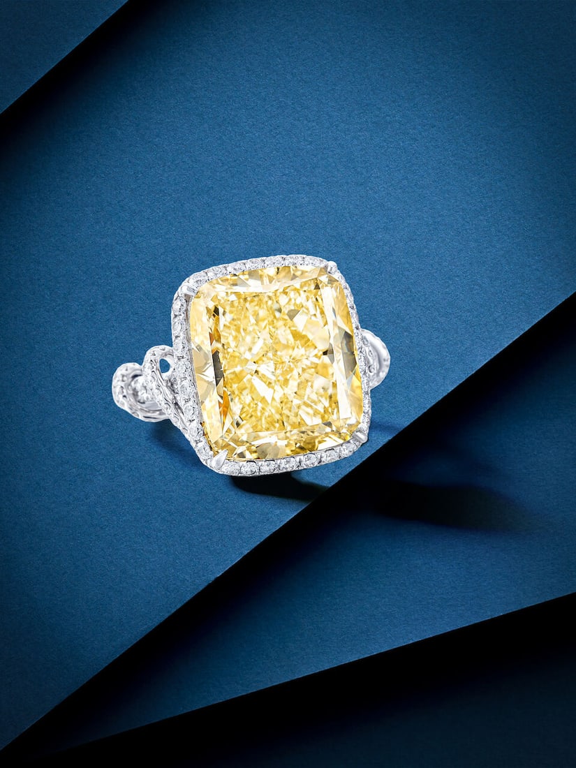 CMS: FANCY BROWNISH GREENISH YELLOW DIAMOND AND DIAMOND RING: CMS: FANCY BROWNISH GREENISH YELLOW DIAMOND AND DIAMOND