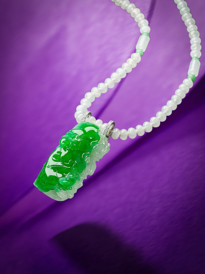 JADEITE 'LOTUS LEAF AND FISH' AND DIAMOND PENDANT WITH JADEITE BEAD NECKLACE (1 of 5)
