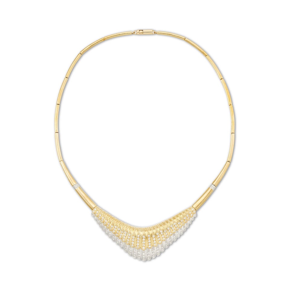 DIAMOND NECKLACE: DIAMOND NECKLACE 鑽石項鍊 Diamonds: stamped 1.89cts Metal: platinum and 18 karat yellow gold Length: 41.5cm Gross weight: 40.9g For further information on this lot please visit