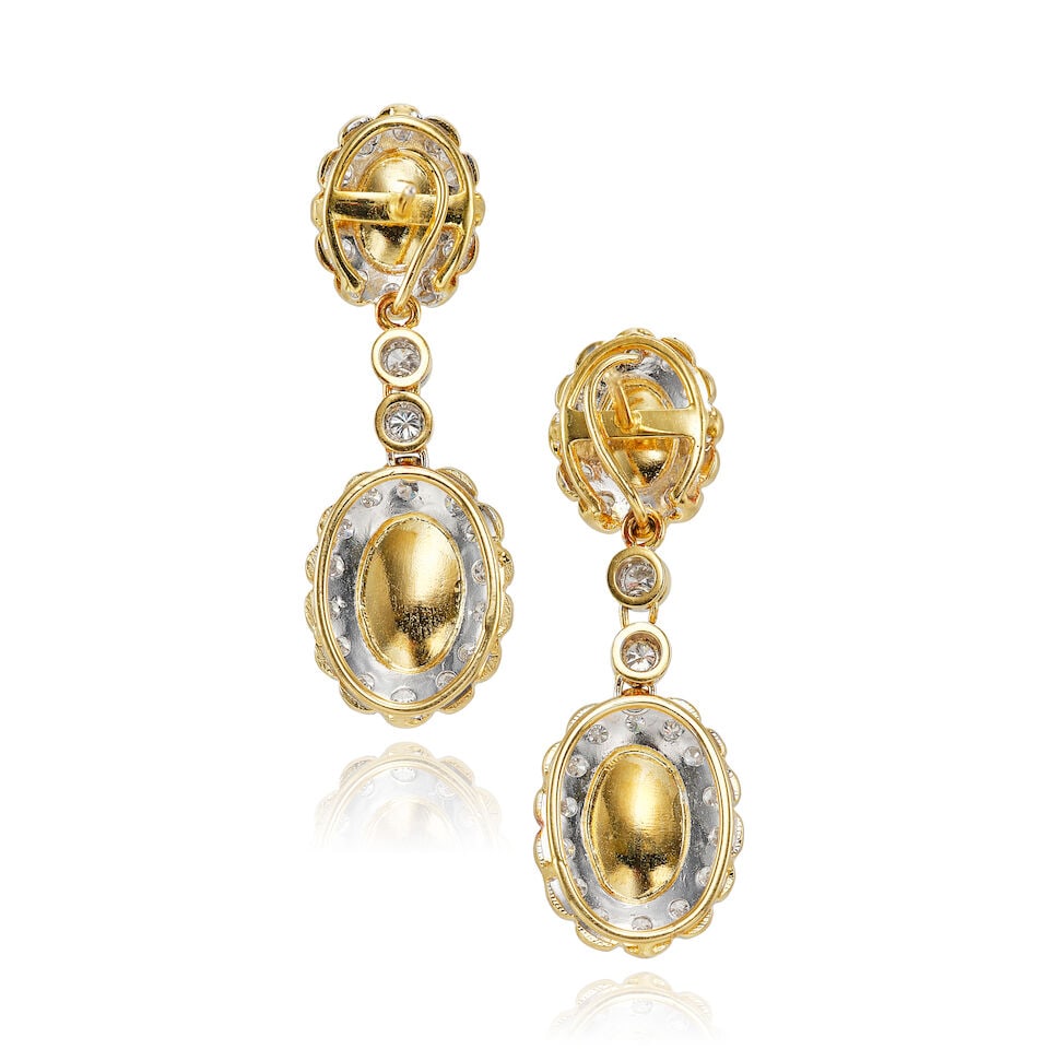 PAIR OF JADEITE AND DIAMOND PENDENT EARRINGS - 3