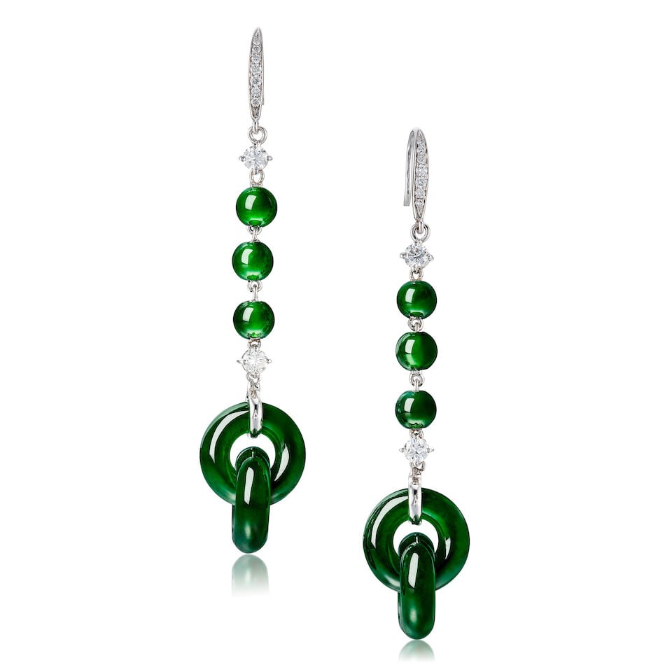 PAIR OF JADEITE DOUBLE HOOP AND DIAMOND PENDENT EARRINGS: PAIR OF JADEITE DOUBLE HOOP AND DIAMOND PENDENT EARRINGS 天然翡翠雙環扣配鑽石吊墜耳環 Certificate: HKJSL, selected j