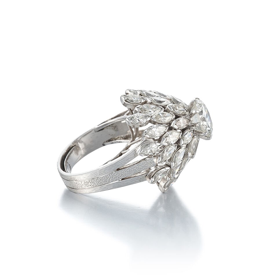 DIAMOND CLUSTER RING - 2