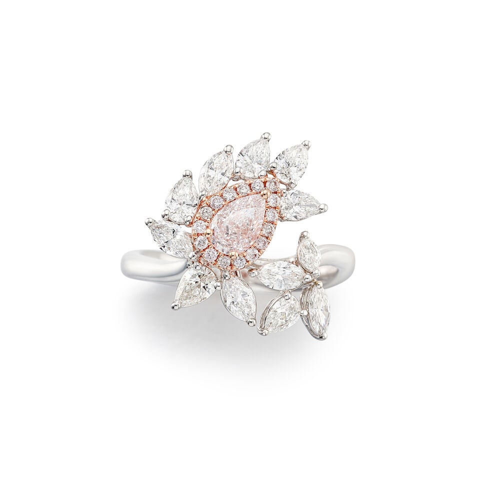 FAINT PINK DIAMOND, COLOURED DIAMOND AND DIAMOND RING (1 of 4)