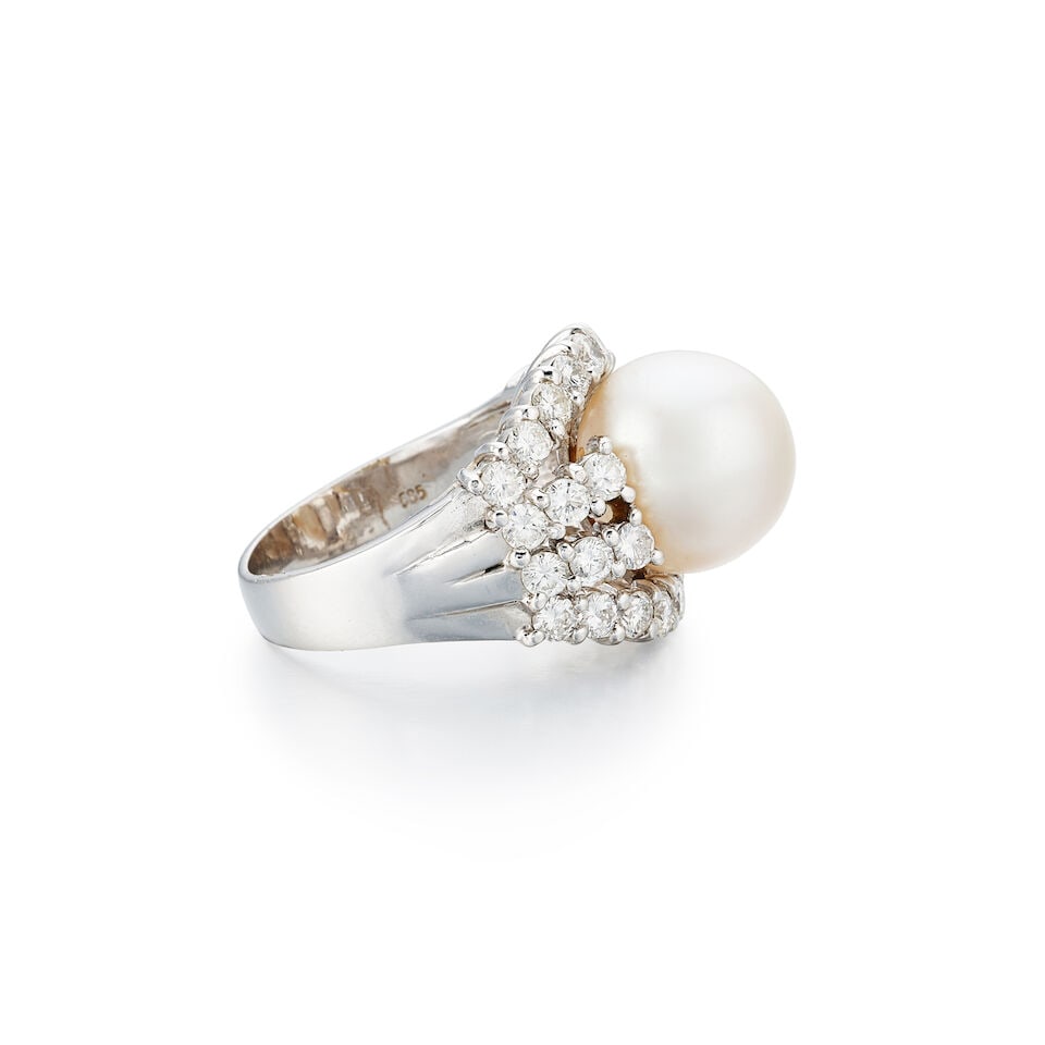 CULTURED PEARL AND DIAMOND RING; AND PAIR OF DIAMOND EARRINGS (2) - 3