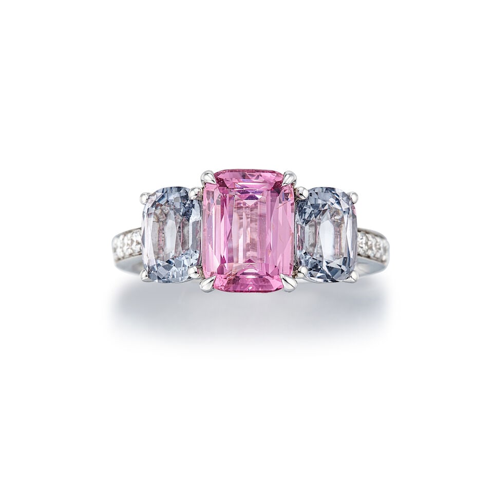 SPINEL AND DIAMOND RING: SPINEL AND DIAMOND