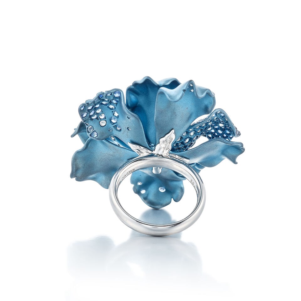 ERAYA: EMERALD, GEM-SET AND DIAMOND FLORAL RING - 3