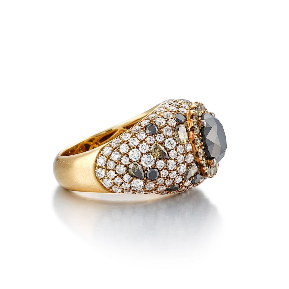 BLACK DIAMOND, COLOURED DIAMOND AND DIAMOND RING - 2