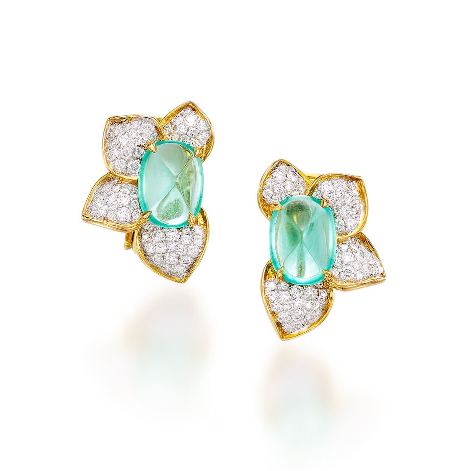 PAIR OF EMERALD AND DIAMOND EARRINGS: PAIR OF EMERALD AND DIAMOND