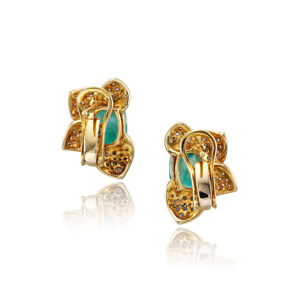 PAIR OF EMERALD AND DIAMOND EARRINGS - 2