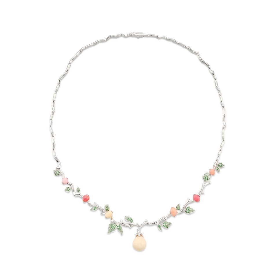 TASA: CONCH PEARL, GEM-SET AND DIAMOND NECKLACE: TASA: CONCH PEARL, GEM-SET AND DIAMOND