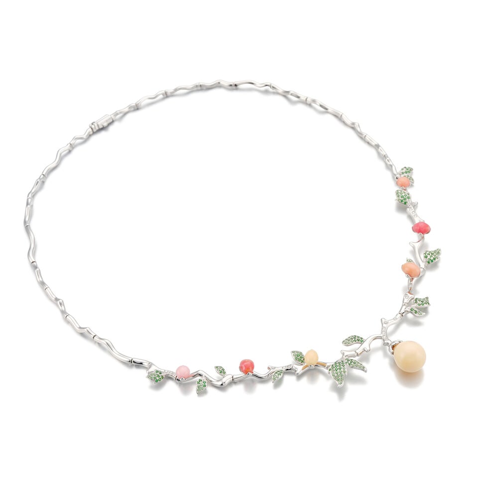 TASA: CONCH PEARL, GEM-SET AND DIAMOND NECKLACE - 3