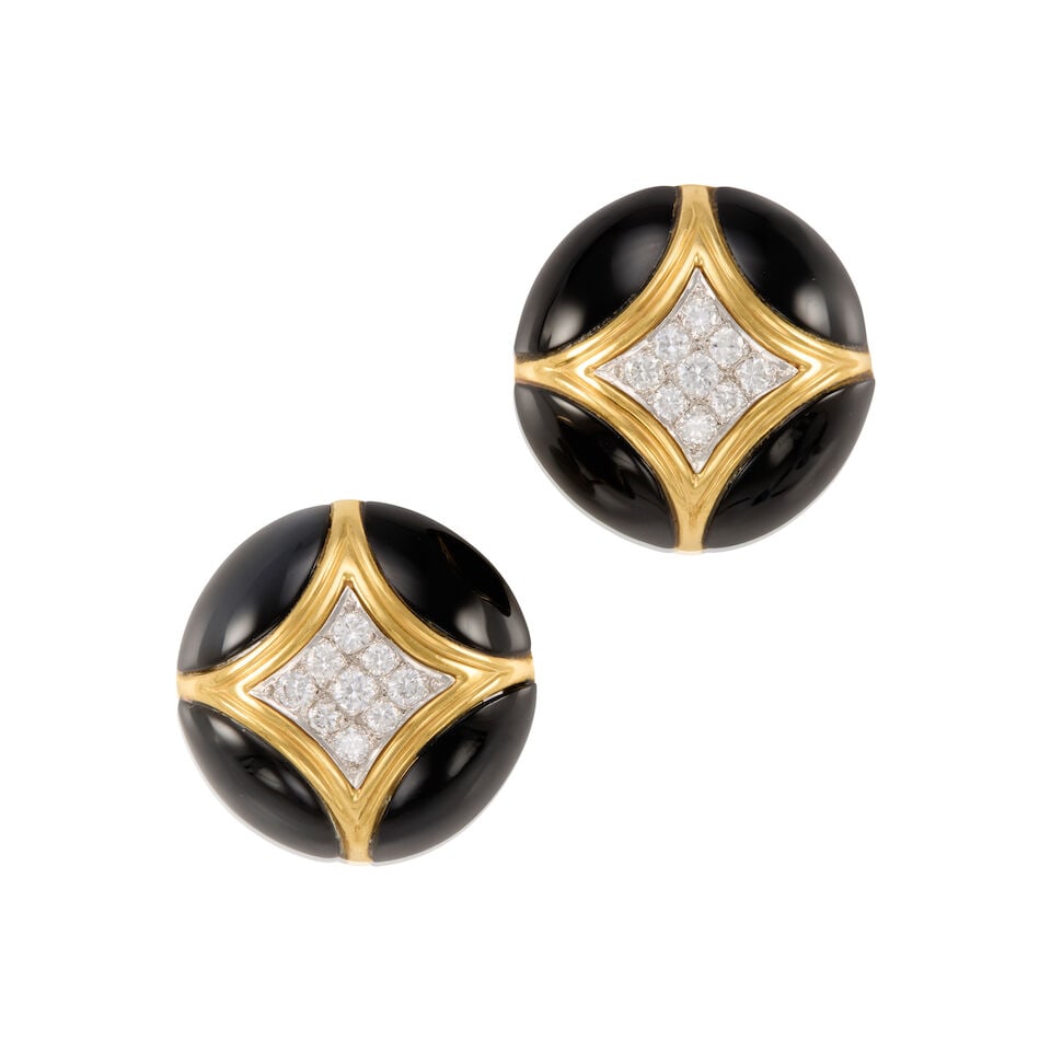 PAIR OF 18K GOLD, PLATINUM AND DIAMOND EARCLIPS (1 of 2)