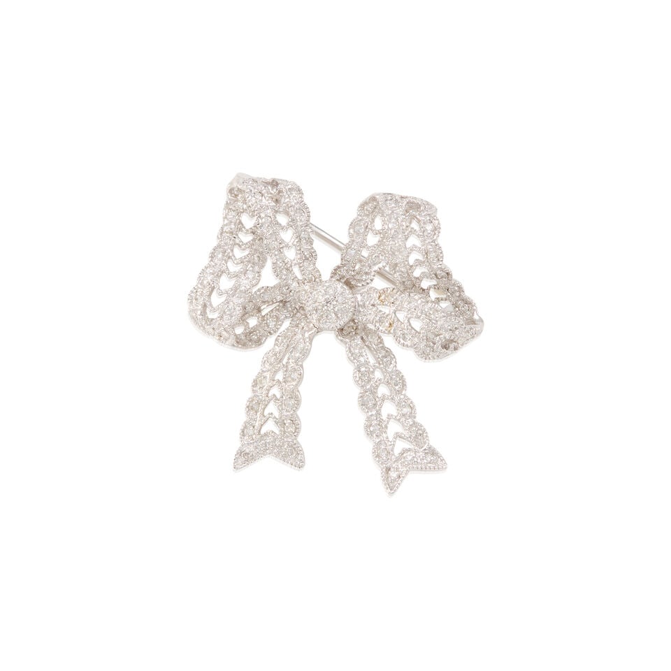 14K WHITE GOLD AND DIAMOND BROOCH: 14K WHITE GOLD AND DIAMOND BROOCH • 14K white gold • Numerous round shaped diamonds weighing approximately 0.80 carat total • Measures 1 in. x 1 in. • Estimated gross weight: