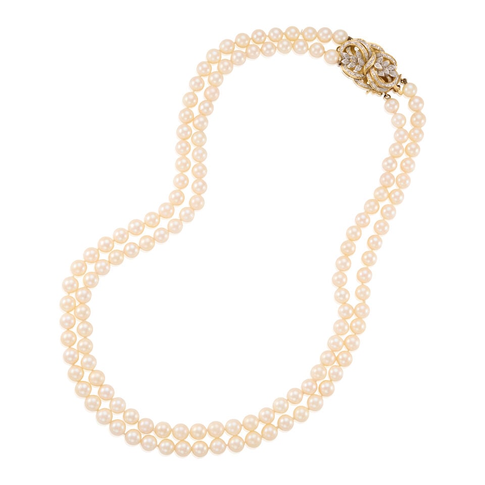 14K GOLD, CULTURED PEARL, AND DIAMOND NECKLACE: 14K GOLD, CULTURED PEARL, AND DIAMOND NECKLACE • 14K yellow gold • Numerous cultured pearls measuring approximately 6.80mm in diameter • Numerous round shaped diamonds on