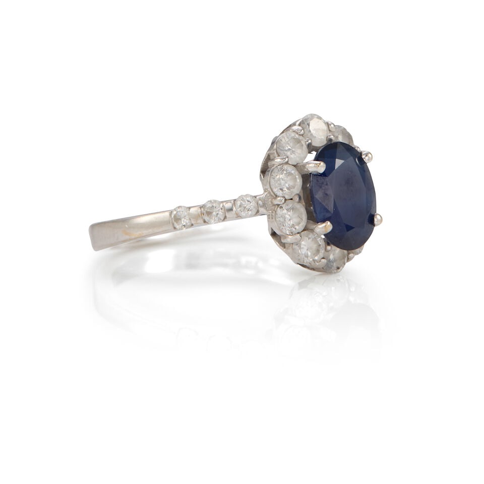 18K GOLD, SAPPHIRE AND DIAMOND RING - 2