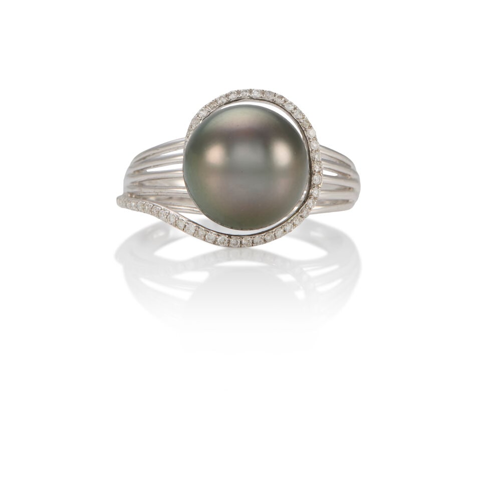 14K GOLD, CULTURED PEARL AND DIAMOND RING: 14K GOLD, CULTURED PEARL AND DIAMOND RING • 14k white gold • Numerous round diamonds weighing approximately 0.05 - 0.15 carat total • 1 round cultured pearl measuring approximately 1