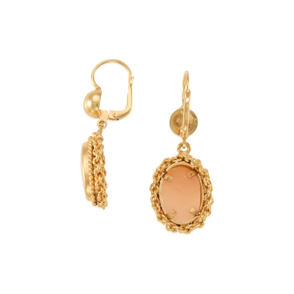 PAIR OF 18K GOLD AND SHELL CAMEO EARRINGS - 2