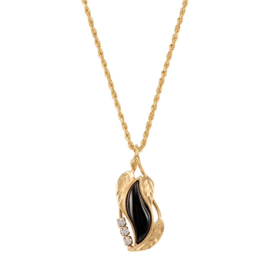 14K GOLD, DIAMOND AND ONYX PENDANT NECKLACE: 14K GOLD, DIAMOND AND ONYX PENDANT NECKLACE • 14k yellow gold • 3 round diamonds weighing approximately 0.15 - 0.25 carat total • 1 carved onyx cabochon • Maker's mark •
