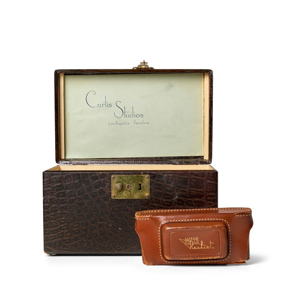 Curtis Studio Los Angeles Stereo Realist Camera. [CURTIS STUDIOS, LOS ANGELES]. David White Co... - 3
