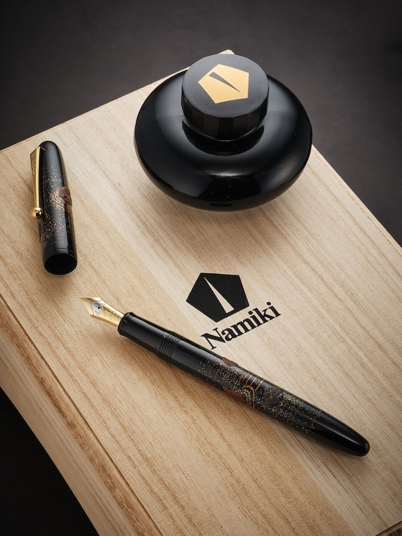 [NO RESERVE] NAMIKI | YUKARI 'ROCK GARDEN', A LIMITED PRODUCTION TOGIDASHI-HIRA MAKI-E AND LACQU... - 4