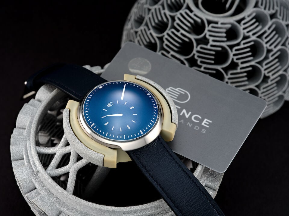 RESSENCE | TYPE 8 COBALT BLUE, A UNIQUE TITANIUM WRISTWATCH WITH ROTATING DIAL PLATE AND ORBITAL... - 3