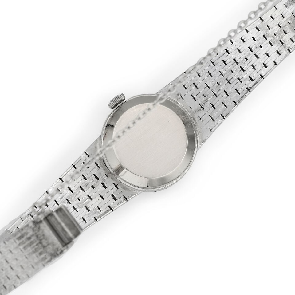 Omega. A lady's 18K white gold diamond set automatic bracelet watch De Ville, Circa 1990 - 3