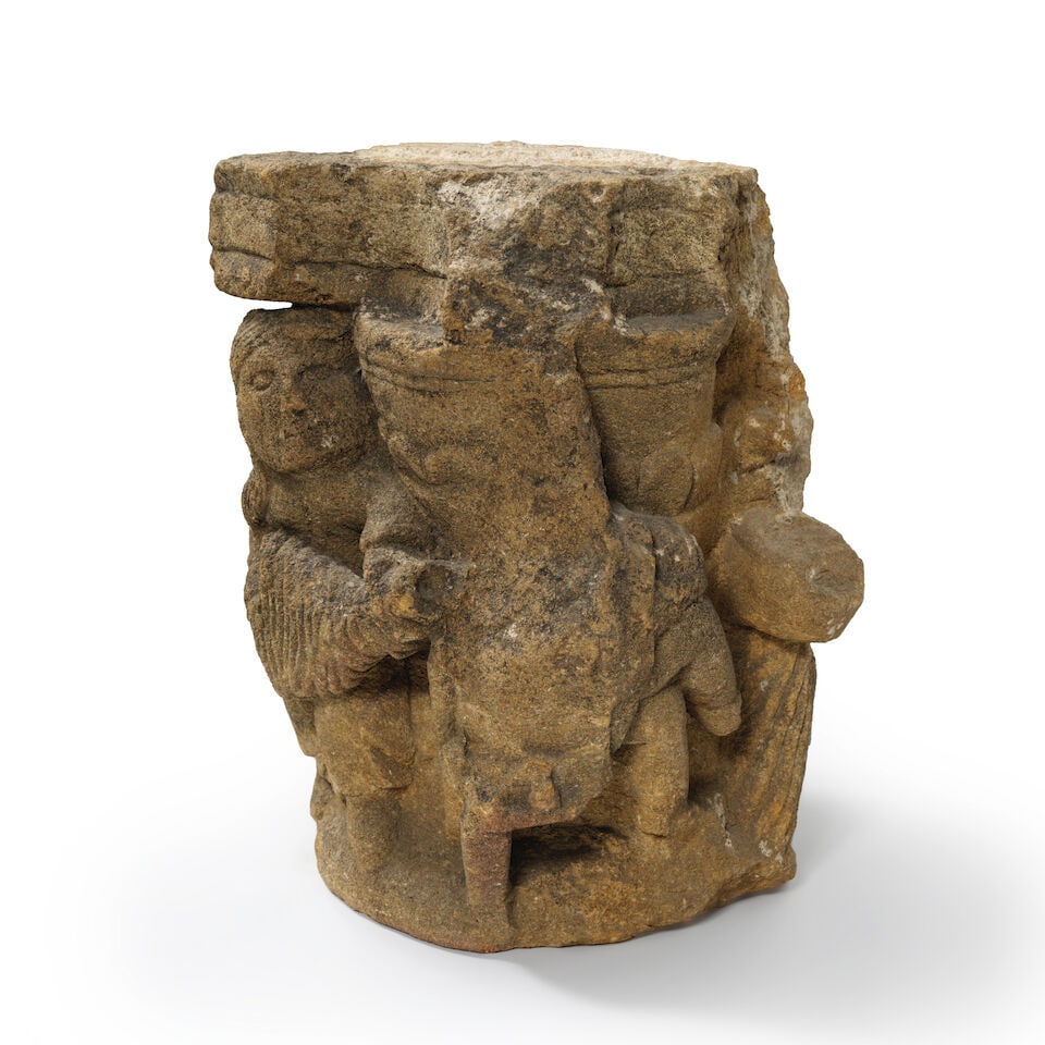 Chapiteau en pierre sculpté, Sud de la France, fin du XIIe siècleA southern France scu... - 2