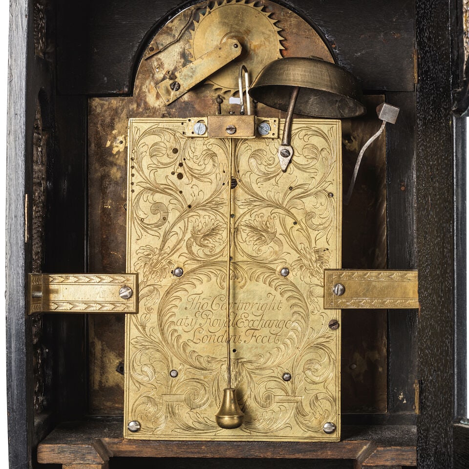 Pendule de table en bois teinté noir, mouvement de Thomas Cartwright, du début du XVII... - 2