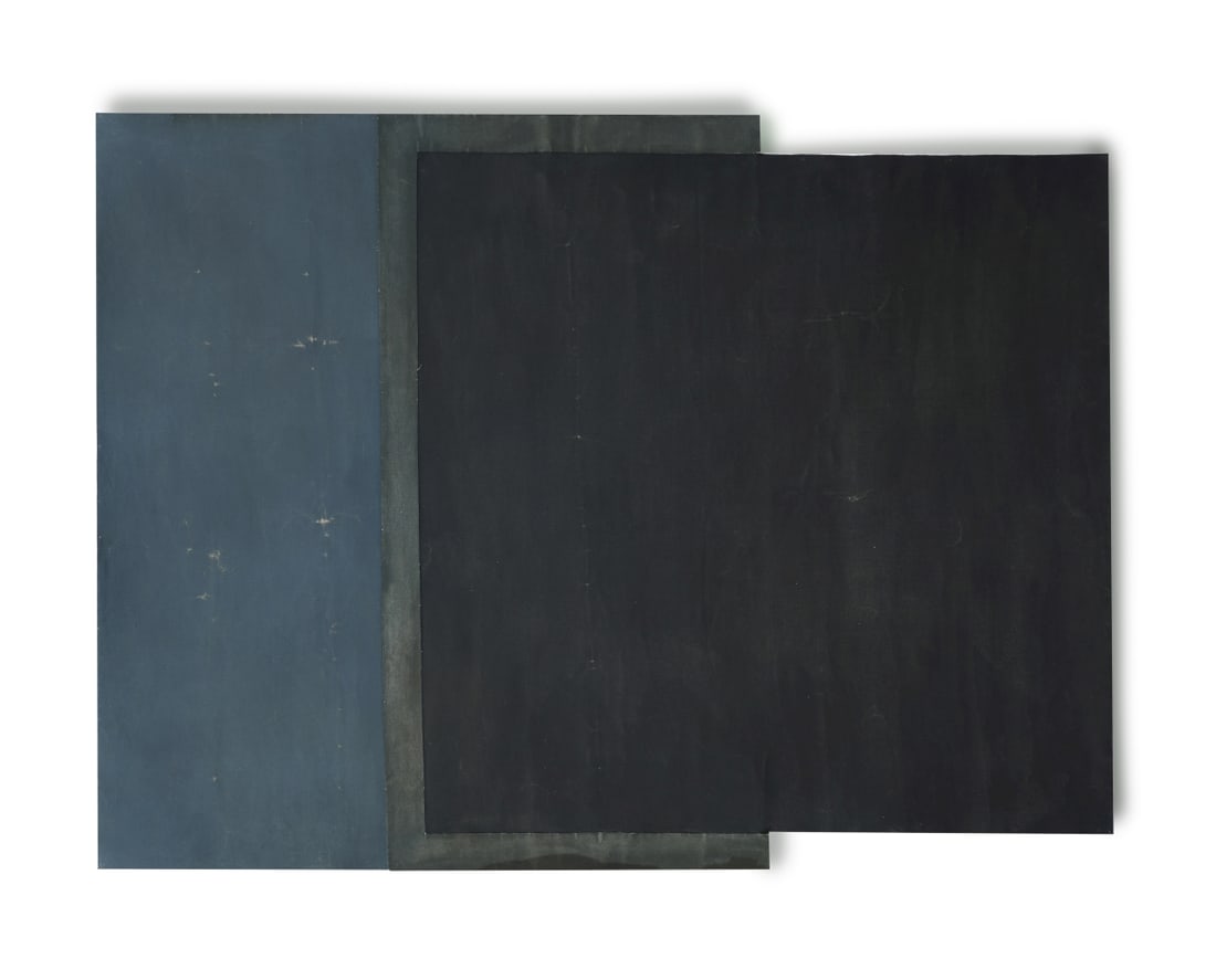 LOUIS CANE (1943-2024) Toile noire 1975: LOUIS CANE (1943-2024) Toile noire 1975 daté 75 et inscrit B-5 au revers huile sur toile libre dated 75 and inscribed B-5 on the reverse oil on free canvas 176