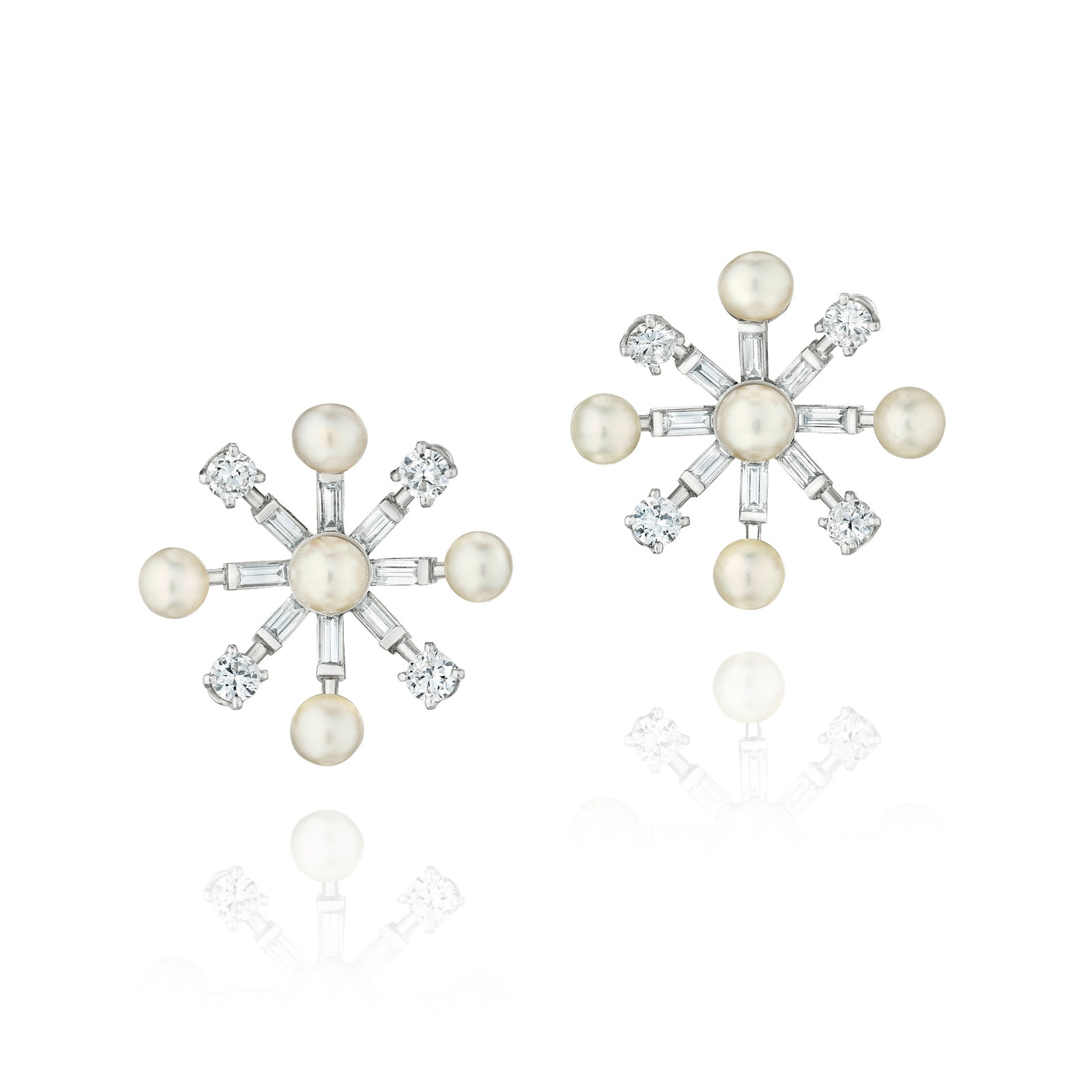 A PAIR OF PEARL AND DIAMOND CLIPS/EARCLIPS (1 of 1)