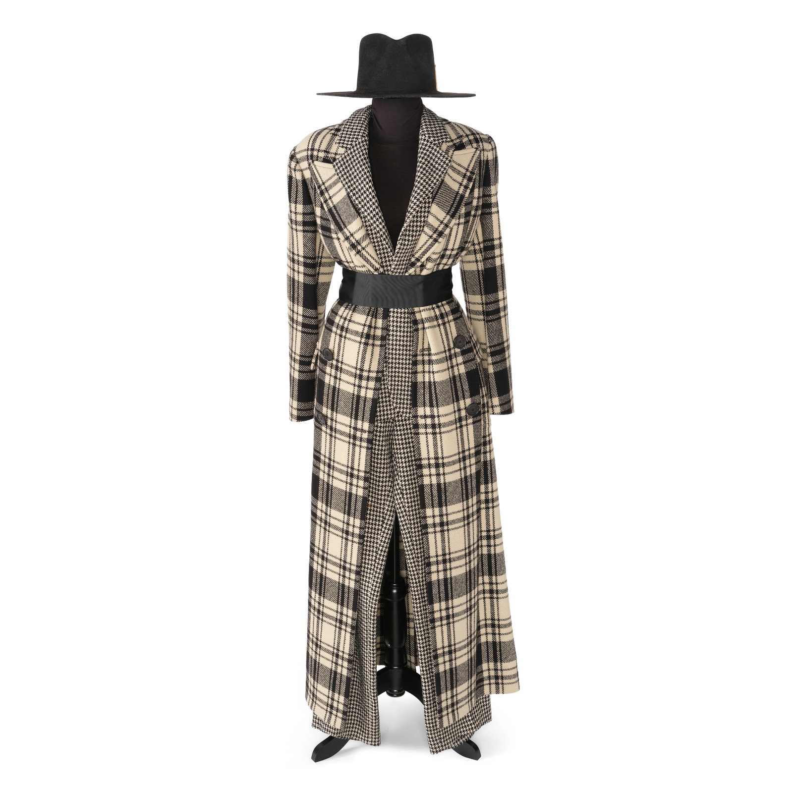 A CUSTOM RALPH LAUREN ENSEMBLE WORN TO THE 92ND ANNUAL ACADEMY AWARDS (1 of 1)