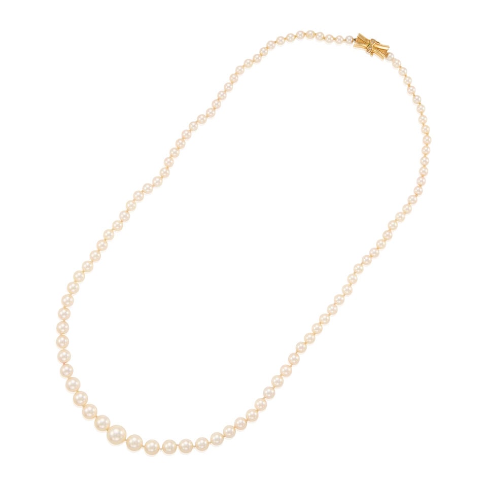 14K GOLD AND CULTURED PEARL NECKLACE: 14K GOLD AND CULTURED PEARL NECKLACE • 14K yellow gold • Numerous cultured pearls measuring approximately 3.89mm to 8.49mm in diameter • Numerous round shaped diamonds on