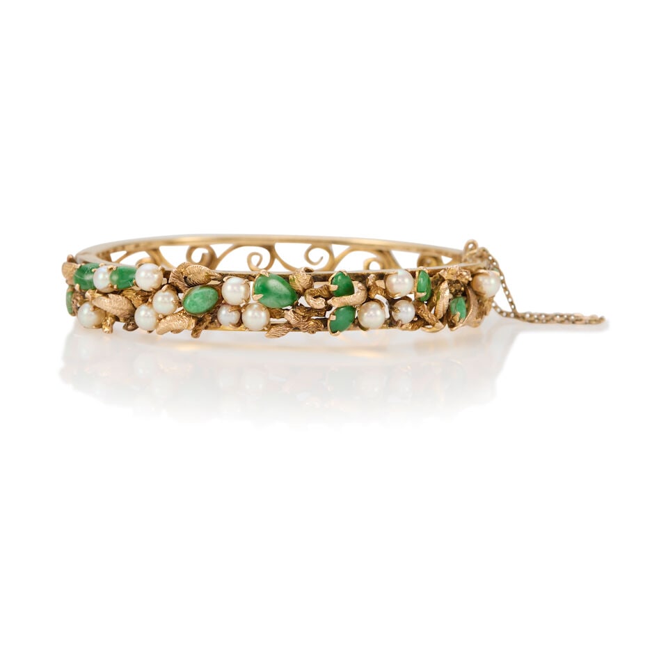 12K GOLD, JADE, AND CULTURED PEARL BANGLE - 2