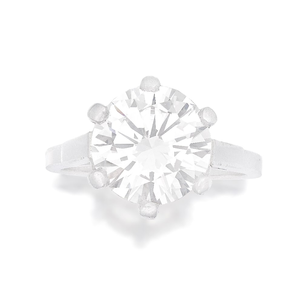 DIAMOND SINGLE-STONE RING (1 of 1)