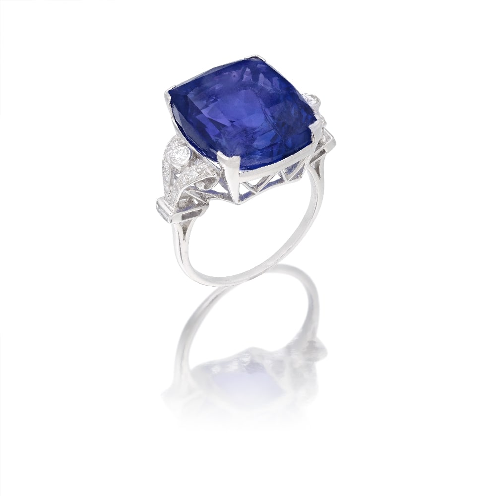 COLOUR CHANGE SAPPHIRE AND DIAMOND RING (1 of 1)