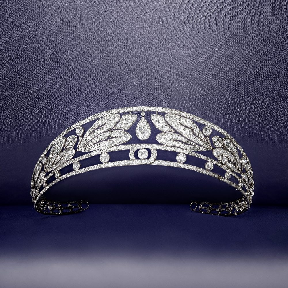 BOUCHERON: THE HARCOURT DIAMOND BANDEAU TIARA, 1924: BOUCHERON: THE HARCOURT DIAMOND BANDEAU TIARA, 1924 The openwork bandeau with a central pear-shaped drop, the principal old brilliant-cut diamond, weighing 3.60 carats, between scrolls, quatrefoils
