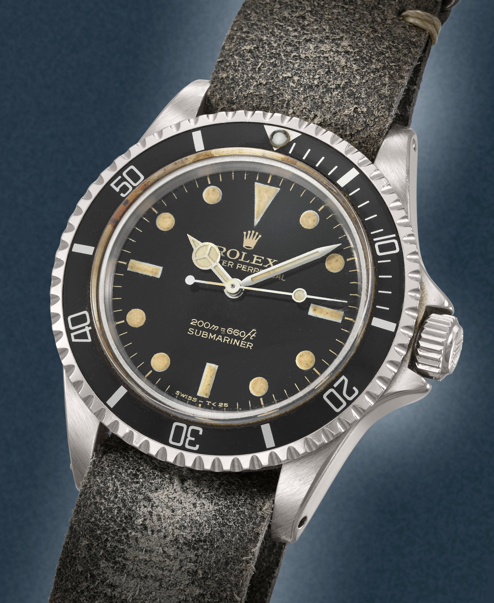 Rolex. A fine stainless steel automatic wristwatch with gilt gloss dial Submariner, Ref: 5513, ... (1 of 1)