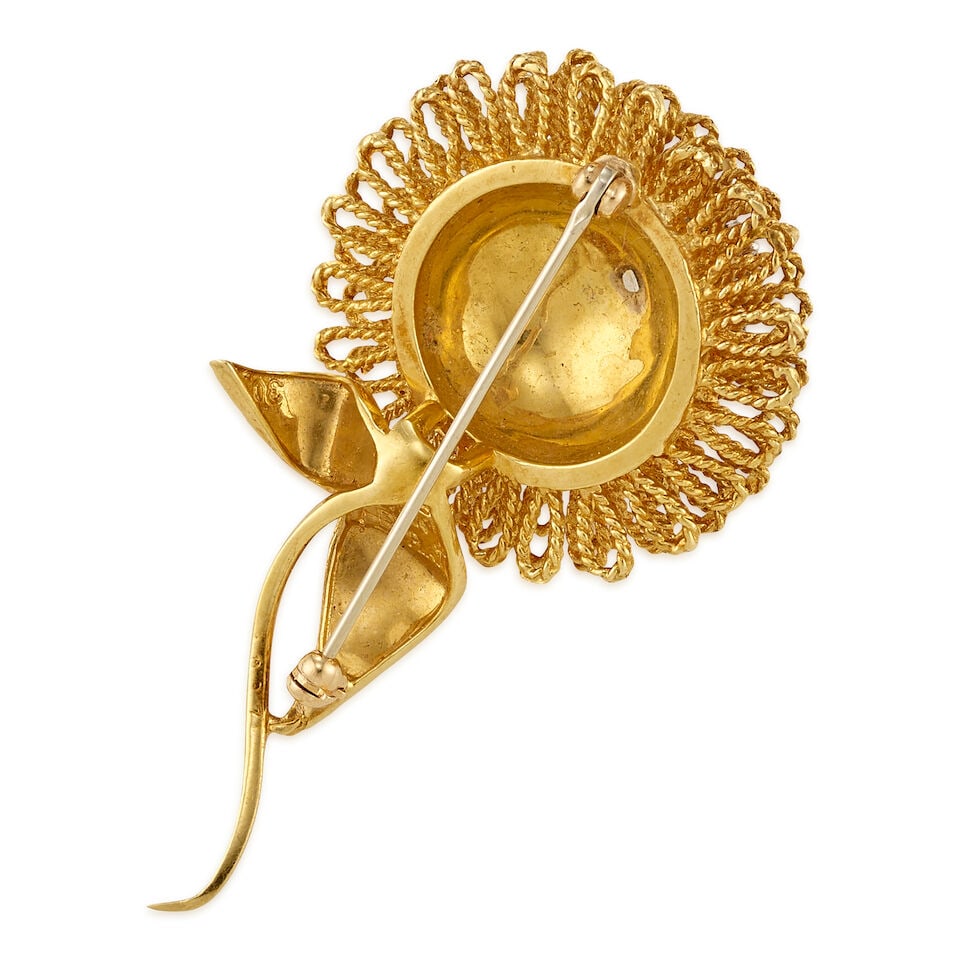 18K GOLD AND DIAMOND BROOCH - 2